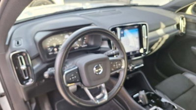 Volvo XC40 D3 AWD Geartronic R-design (9)
