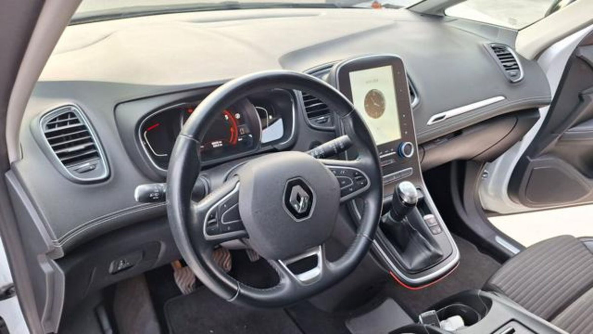 Renault Scenic E-Tech Electric XMod TCe 130 CV Start&Stop Energy Bose (10)