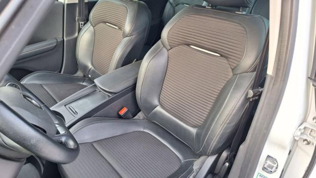 Renault Scenic E-Tech Electric XMod TCe 130 CV Start&Stop Energy Bose (12)