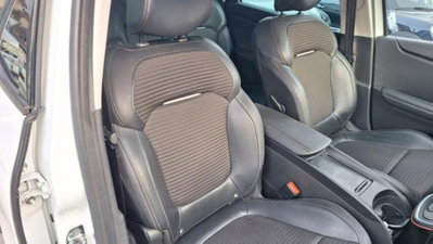 Renault Scenic E-Tech Electric XMod TCe 130 CV Start&Stop Energy Bose (14)