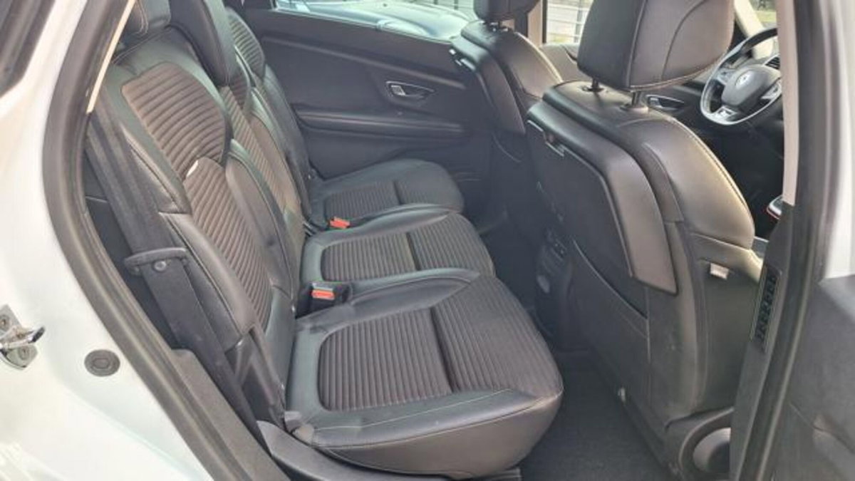 Renault Scenic E-Tech Electric XMod TCe 130 CV Start&Stop Energy Bose (4)