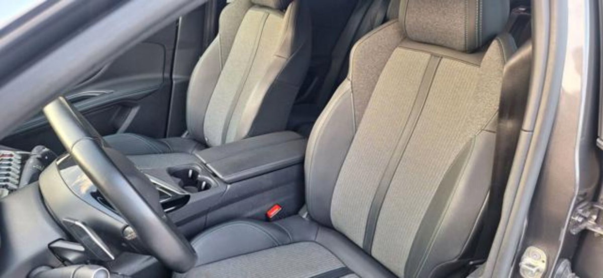 Peugeot 3008 BlueHDi 130 S&S EAT8 Allure Pack (3)