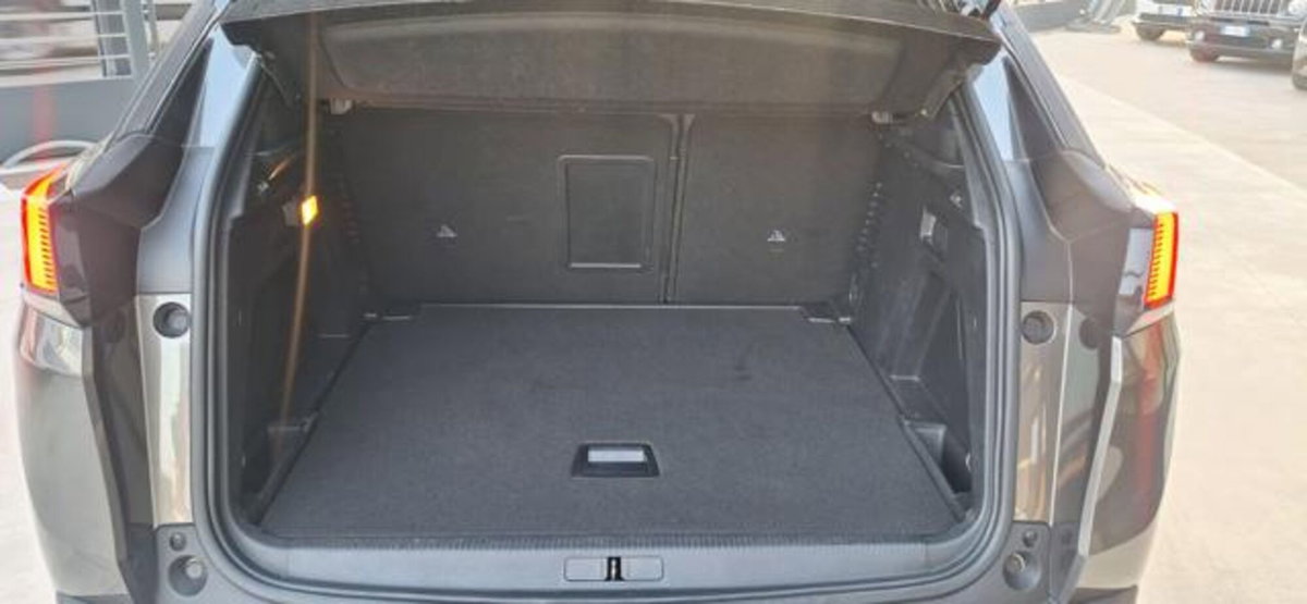 Peugeot 3008 BlueHDi 130 S&S EAT8 Allure Pack (9)