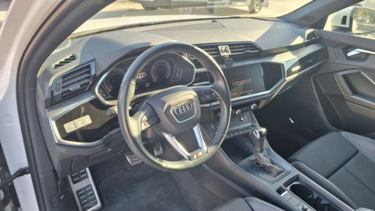 Audi Q3 Sportback 35 TDI S line edition (2)