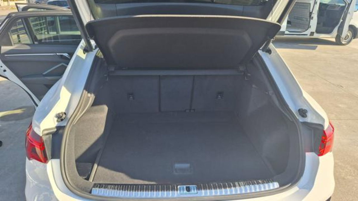 Audi Q3 Sportback 35 TDI S line edition (3)