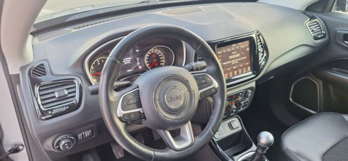 Jeep Compass 1.6 Multijet II 2WD Limited (11)