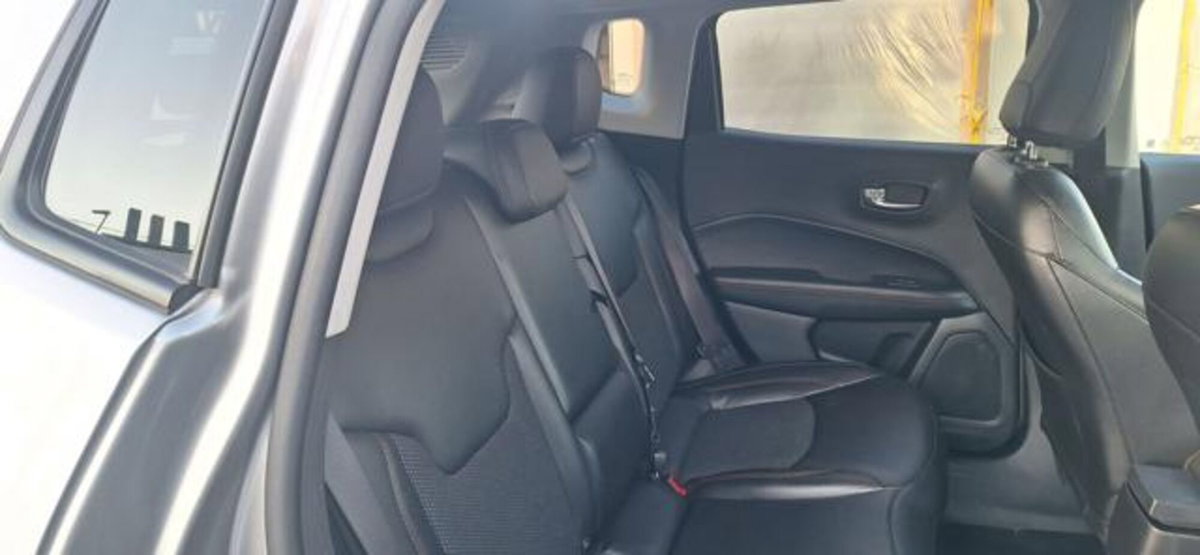 Jeep Compass 1.6 Multijet II 2WD Limited (15)