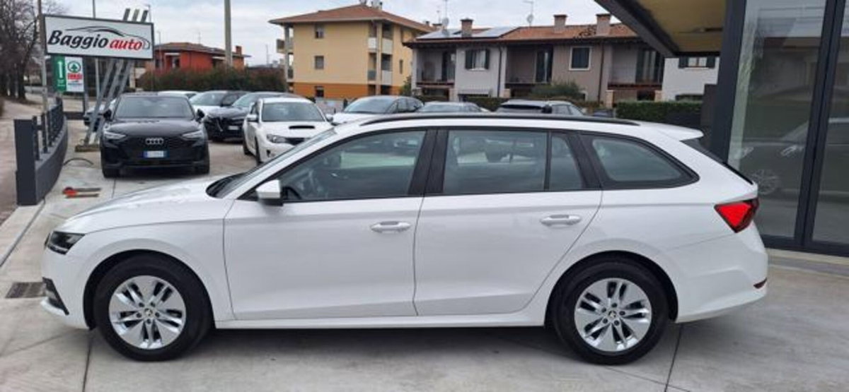 Skoda Octavia Station Wagon 2.0 TDI EVO SCR DSG Wagon Executive (18)
