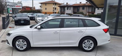 Skoda Octavia Station Wagon 2.0 TDI EVO SCR DSG Wagon Executive (18)