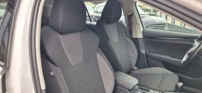 Skoda Octavia Station Wagon 2.0 TDI EVO SCR DSG Wagon Executive (19)