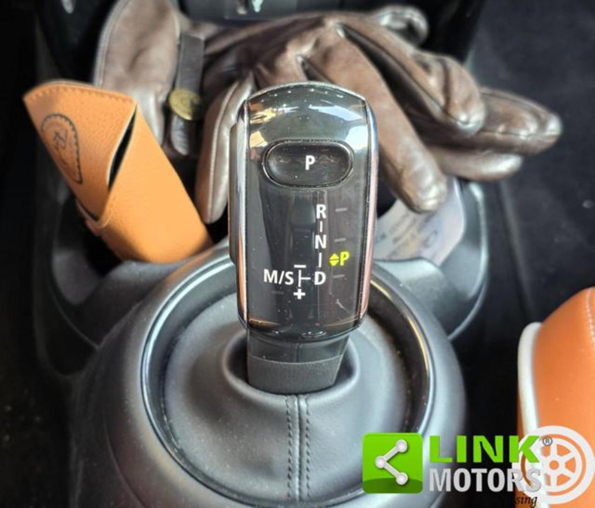 MINI Mini 1.5 Cooper Essential (13)