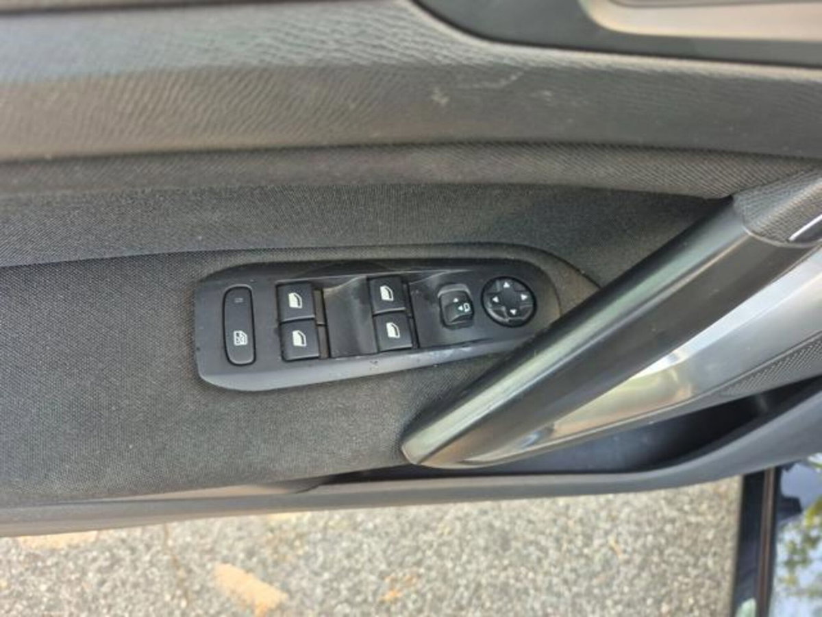 Peugeot 308 SW 1.6 e-HDi 115 CV Stop&Start Business (13)