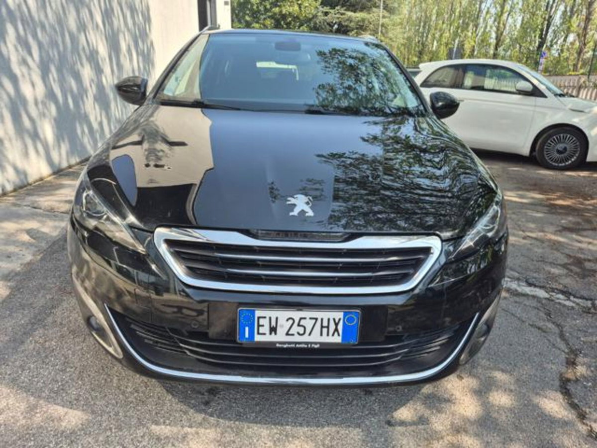 Peugeot 308 SW 1.6 e-HDi 115 CV Stop&Start Business (2)