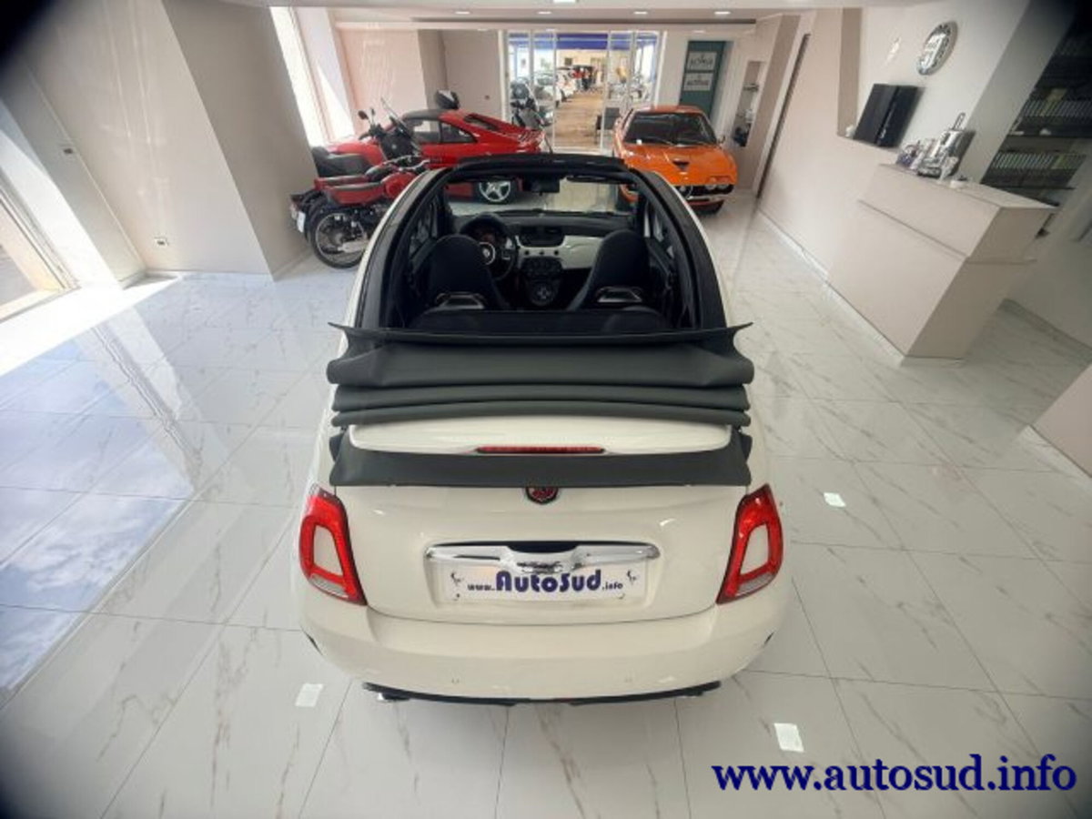 Abarth 500 Cabrio 1.4 Turbo T-Jet MTA (10)