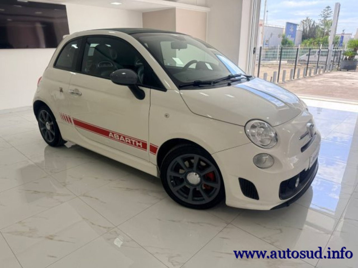 Abarth 500 Cabrio 1.4 Turbo T-Jet MTA (11)