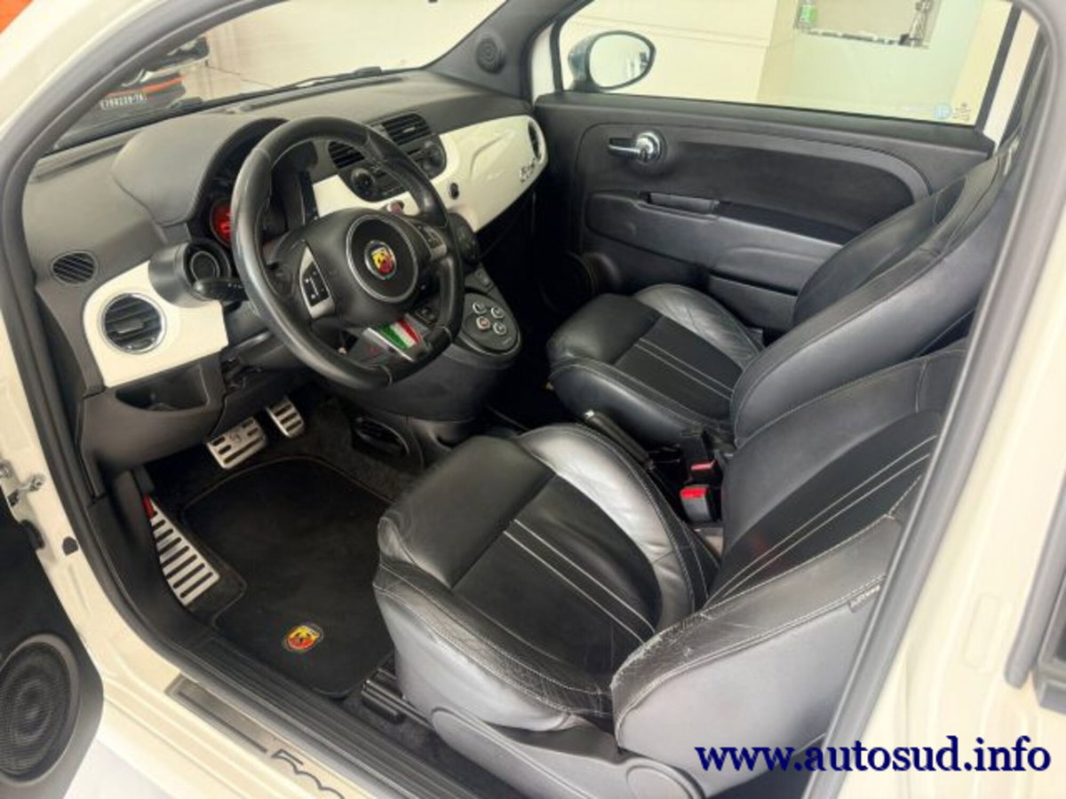 Abarth 500 Cabrio 1.4 Turbo T-Jet MTA (13)
