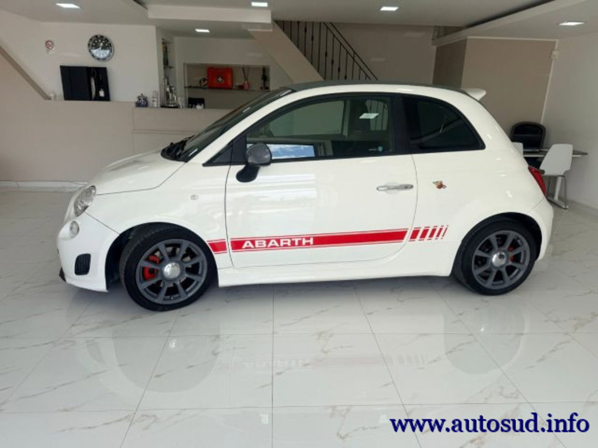 Abarth 500 Cabrio 1.4 Turbo T-Jet MTA (4)