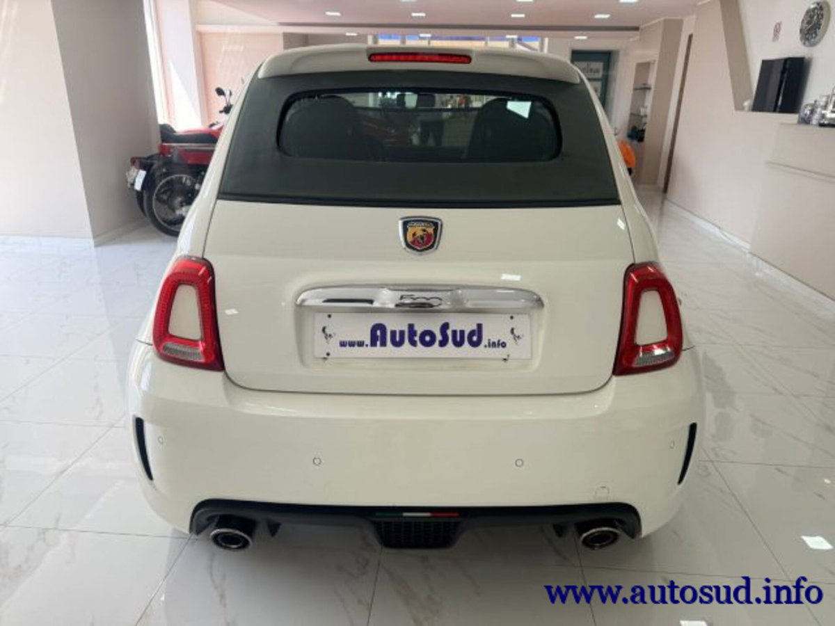 Abarth 500 Cabrio 1.4 Turbo T-Jet MTA (6)