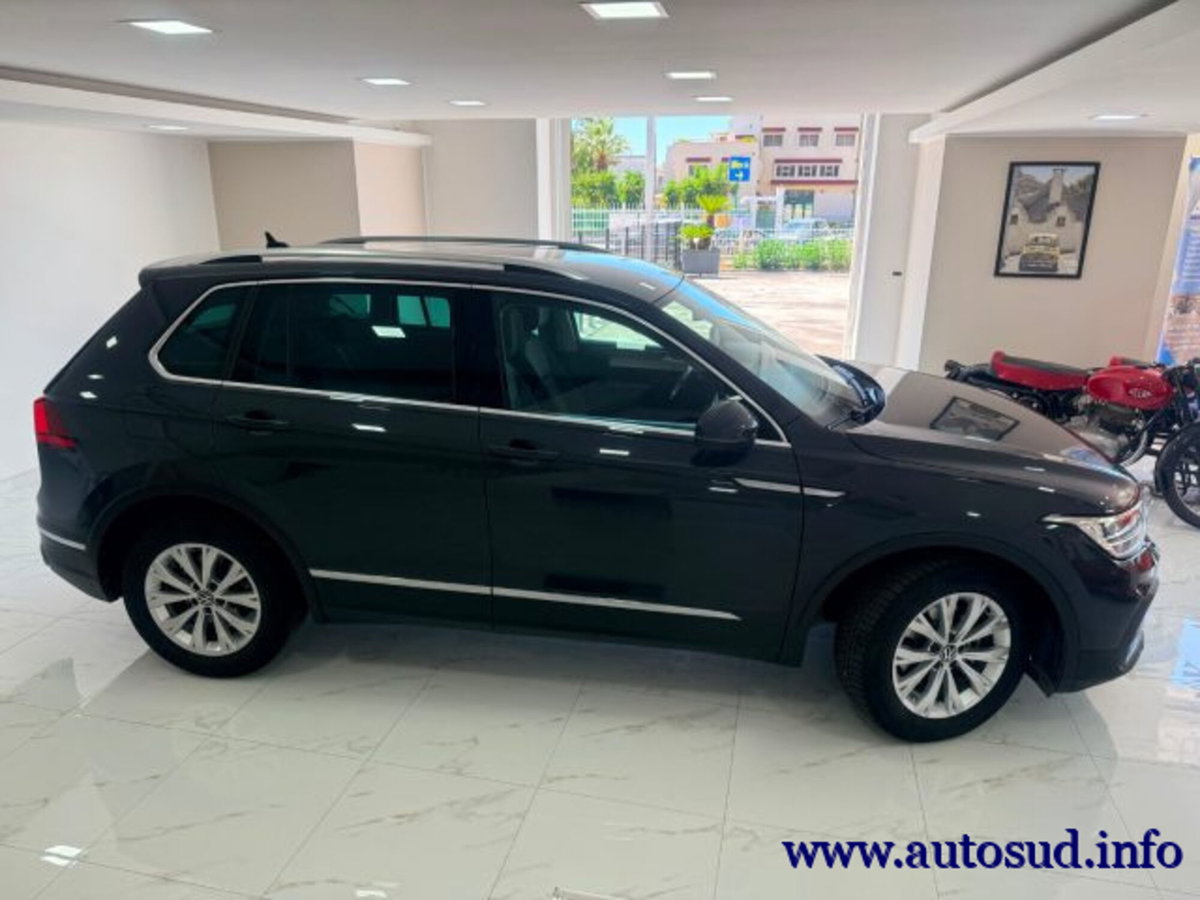 Volkswagen Tiguan 2.0 TDI SCR Life (8)