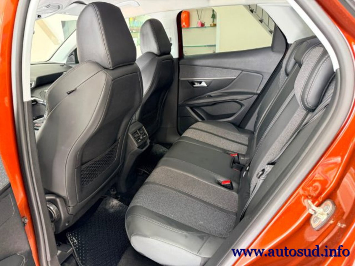 Peugeot 3008 BlueHDi 130 S&S Allure (19)