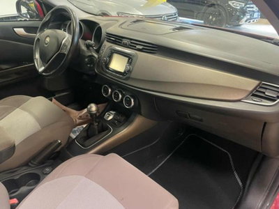 Alfa Romeo Giulietta 1.6 JTDm-2 Distinctive (7)