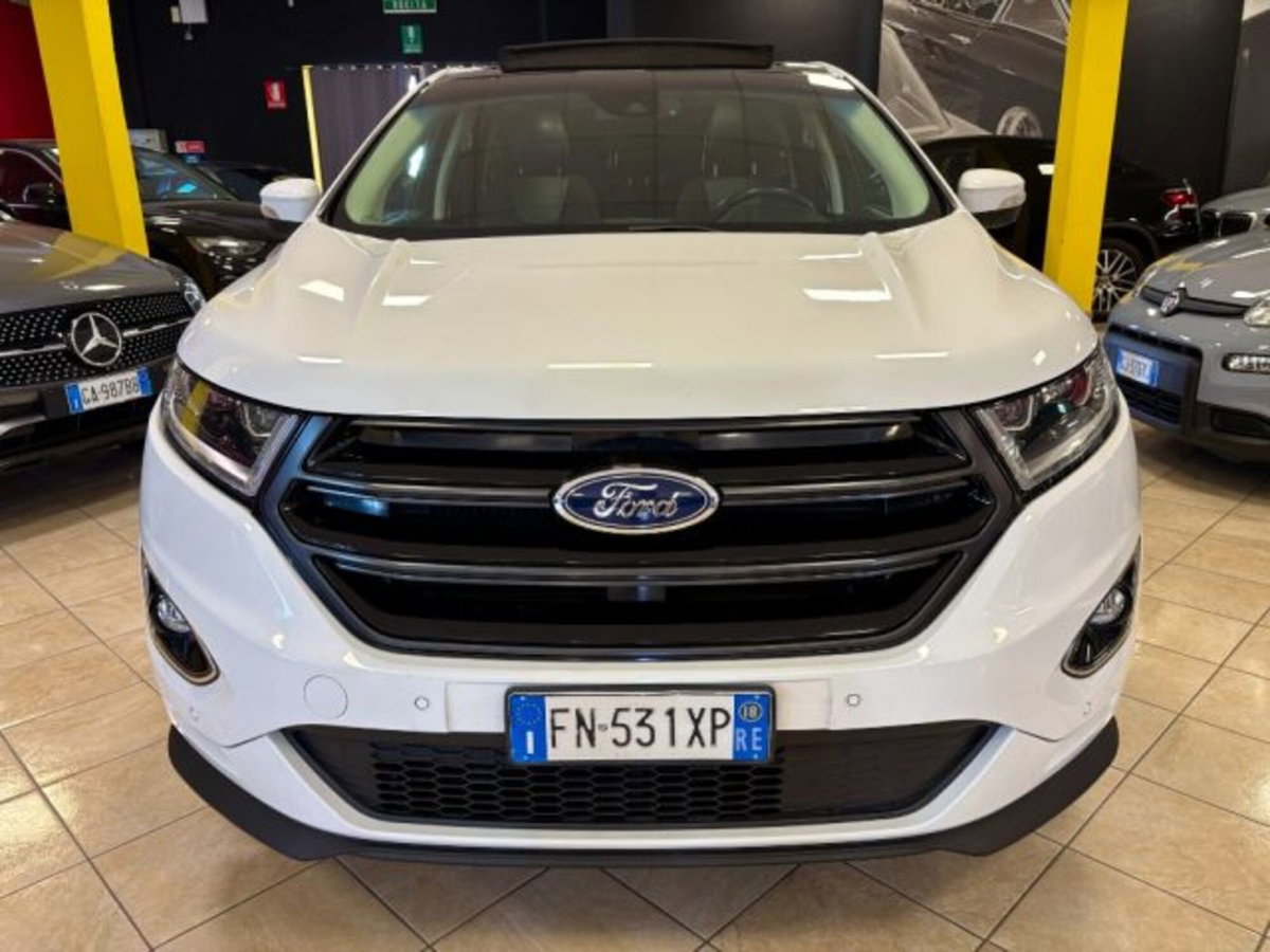 Ford Edge 2.0 TDCI 210 CV AWD S&S Powershift ST Line (2)