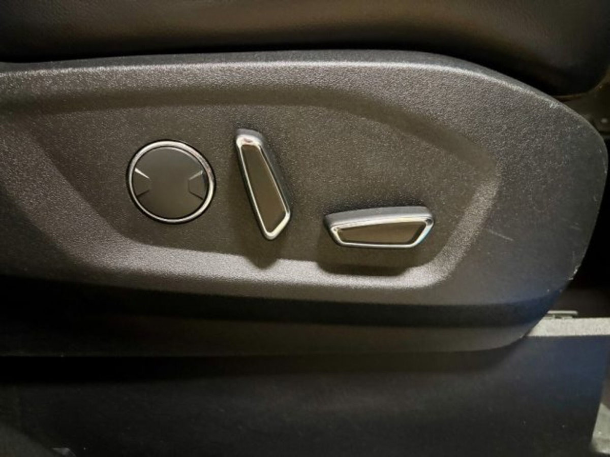 Ford Edge 2.0 TDCI 210 CV AWD S&S Powershift ST Line (20)