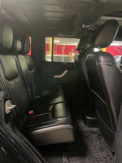 Jeep Wrangler Unlimited 2.8 CRD DPF Sahara (11)