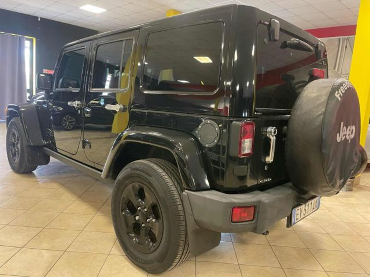 Jeep Wrangler Unlimited 2.8 CRD DPF Sahara (3)