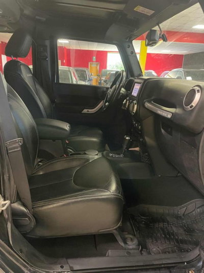 Jeep Wrangler Unlimited 2.8 CRD DPF Sahara (6)