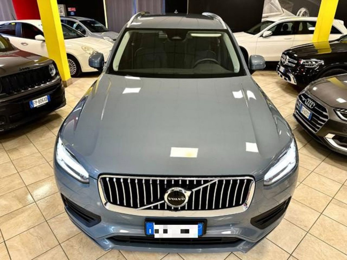Volvo XC90 D5 AWD Geartronic 7 posti Kinetic (4)