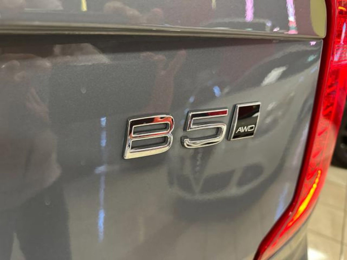 Volvo XC90 D5 AWD Geartronic 7 posti Kinetic (7)