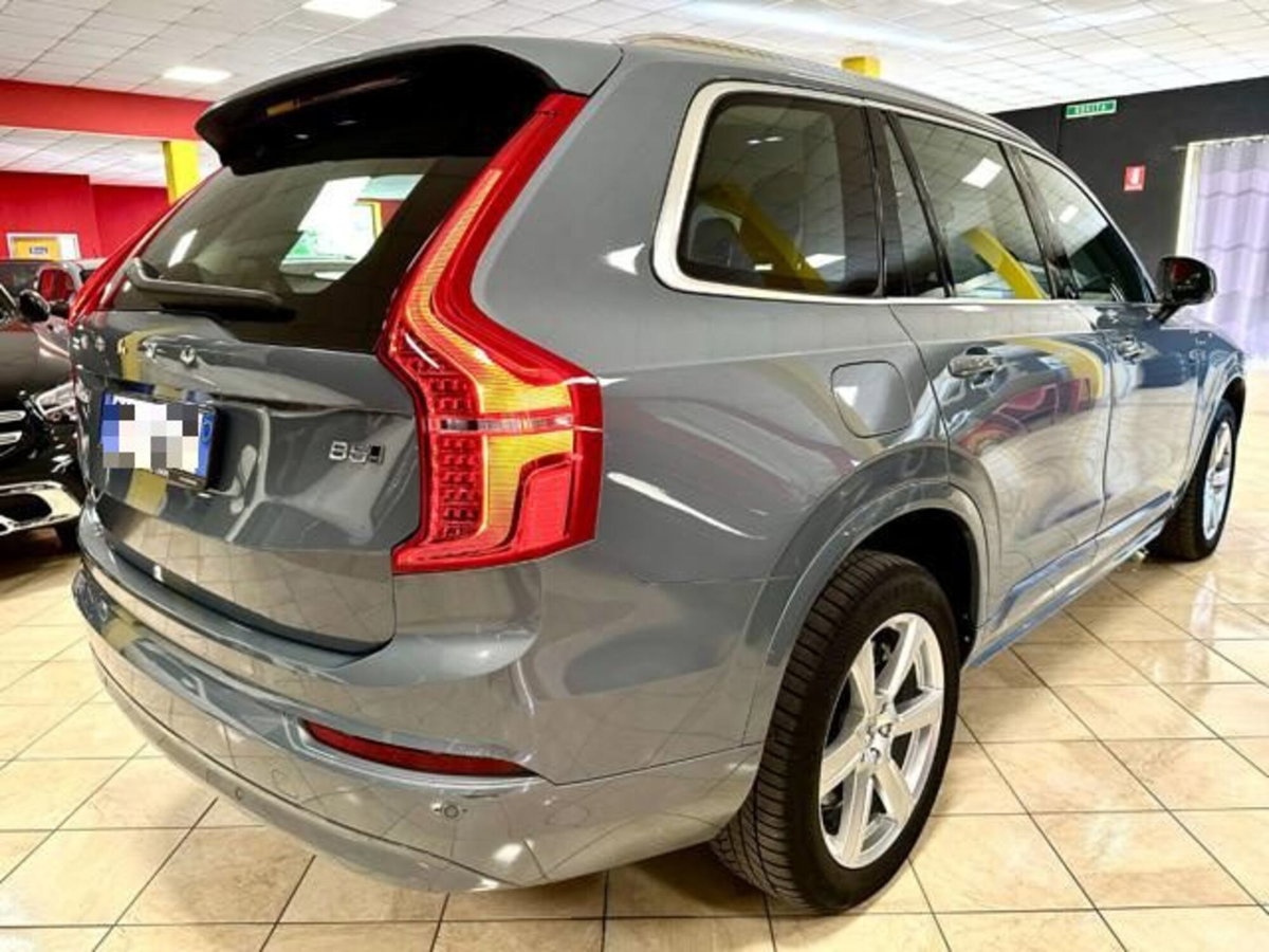 Volvo XC90 D5 AWD Geartronic 7 posti Kinetic (8)