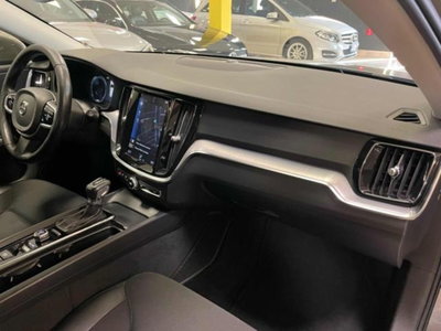 Volvo V60 Cross Country D4 AWD Geartronic Pro (15)