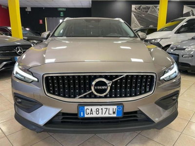 Volvo V60 Cross Country D4 AWD Geartronic Pro (3)
