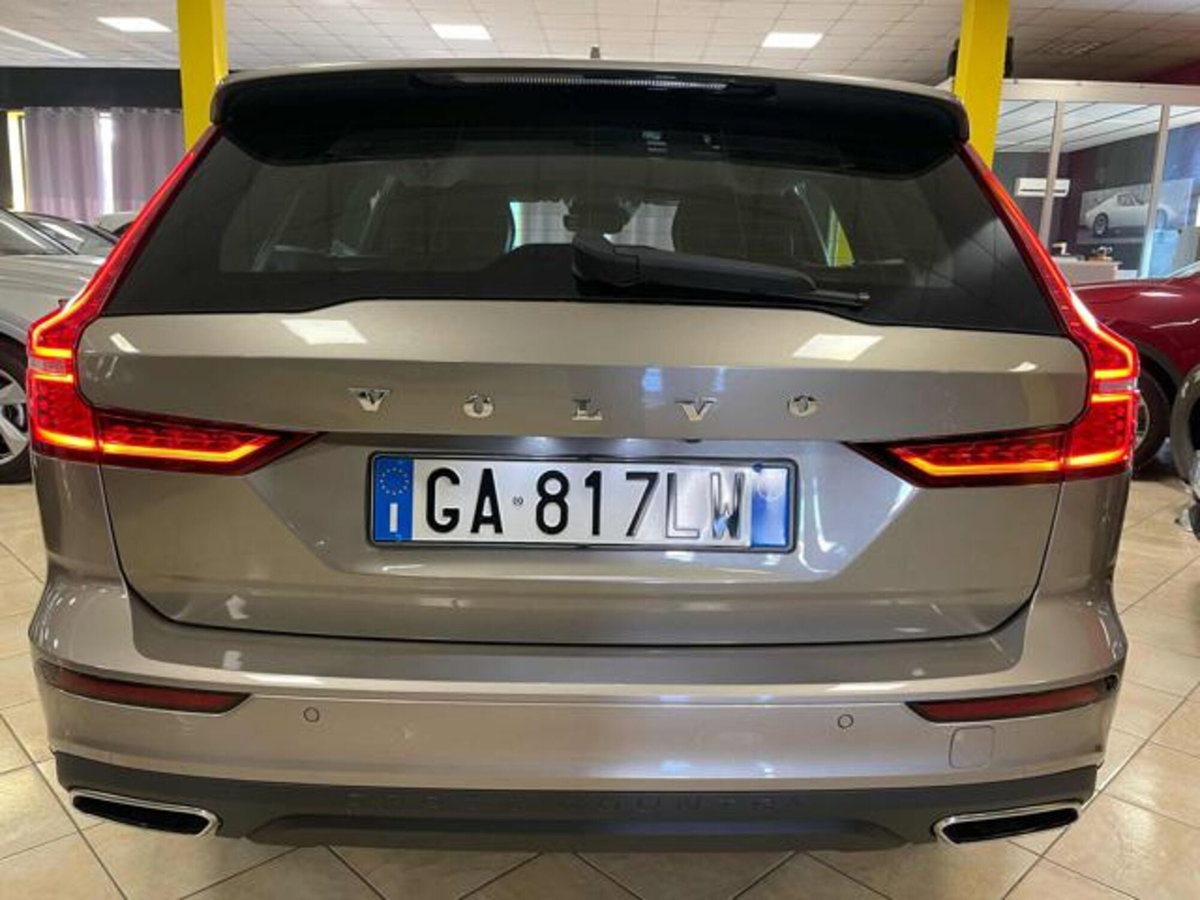 Volvo V60 Cross Country D4 AWD Geartronic Pro (5)