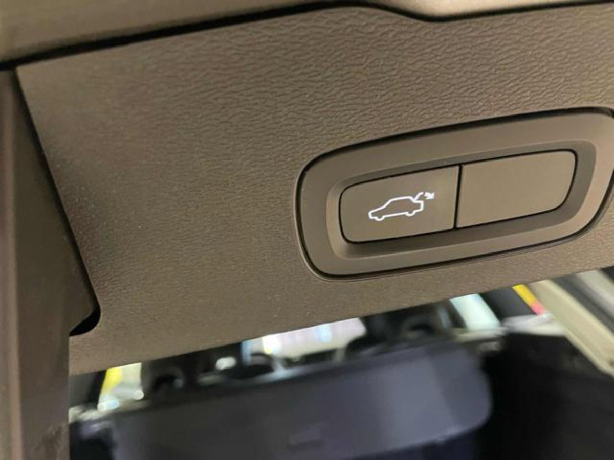 Volvo V60 Cross Country D4 AWD Geartronic Pro (6)