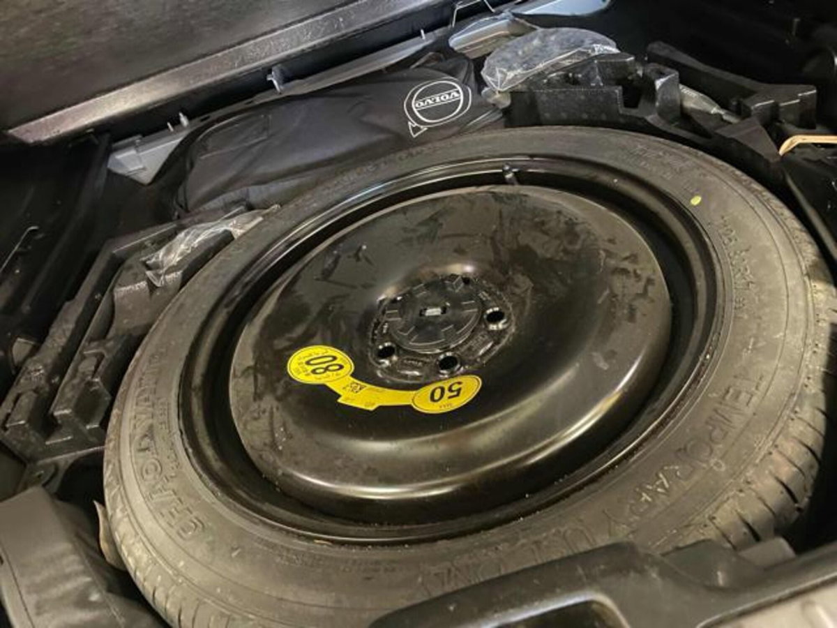 Volvo V60 Cross Country D4 AWD Geartronic Pro (7)