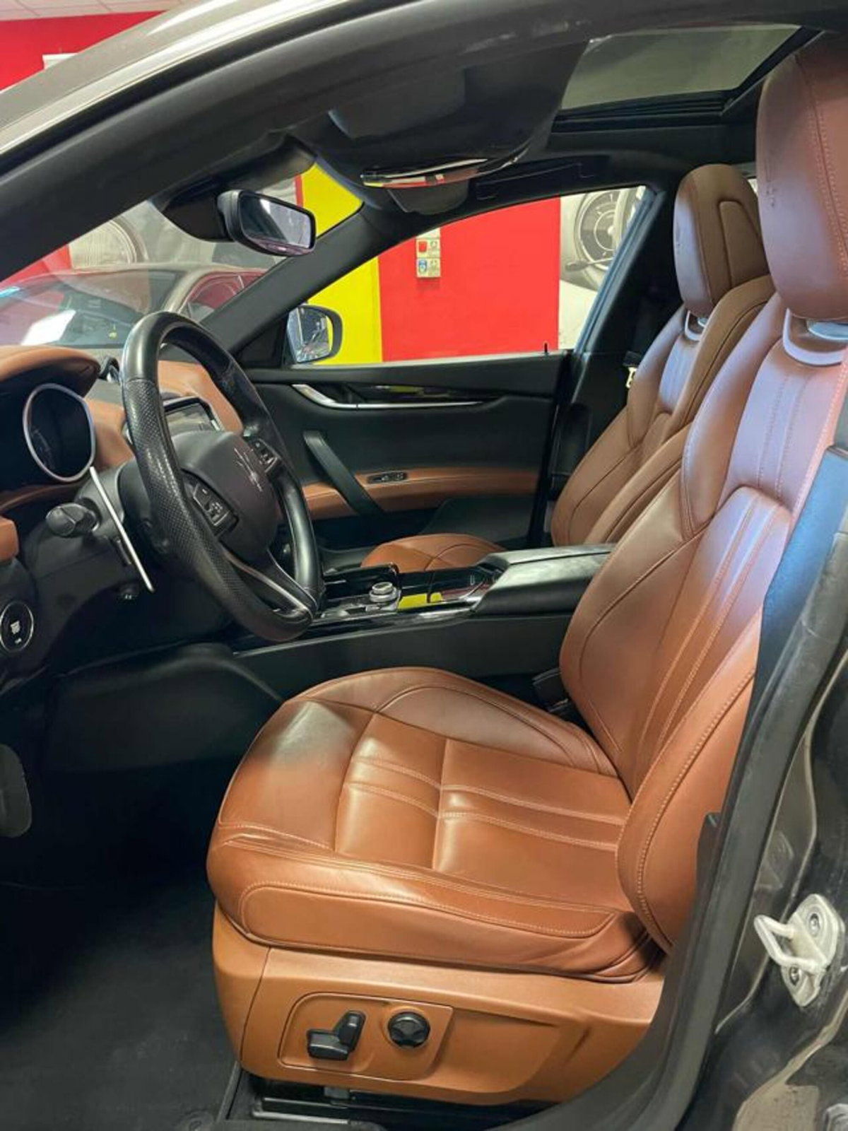 Maserati Ghibli Ghibli V6 Modena (7)