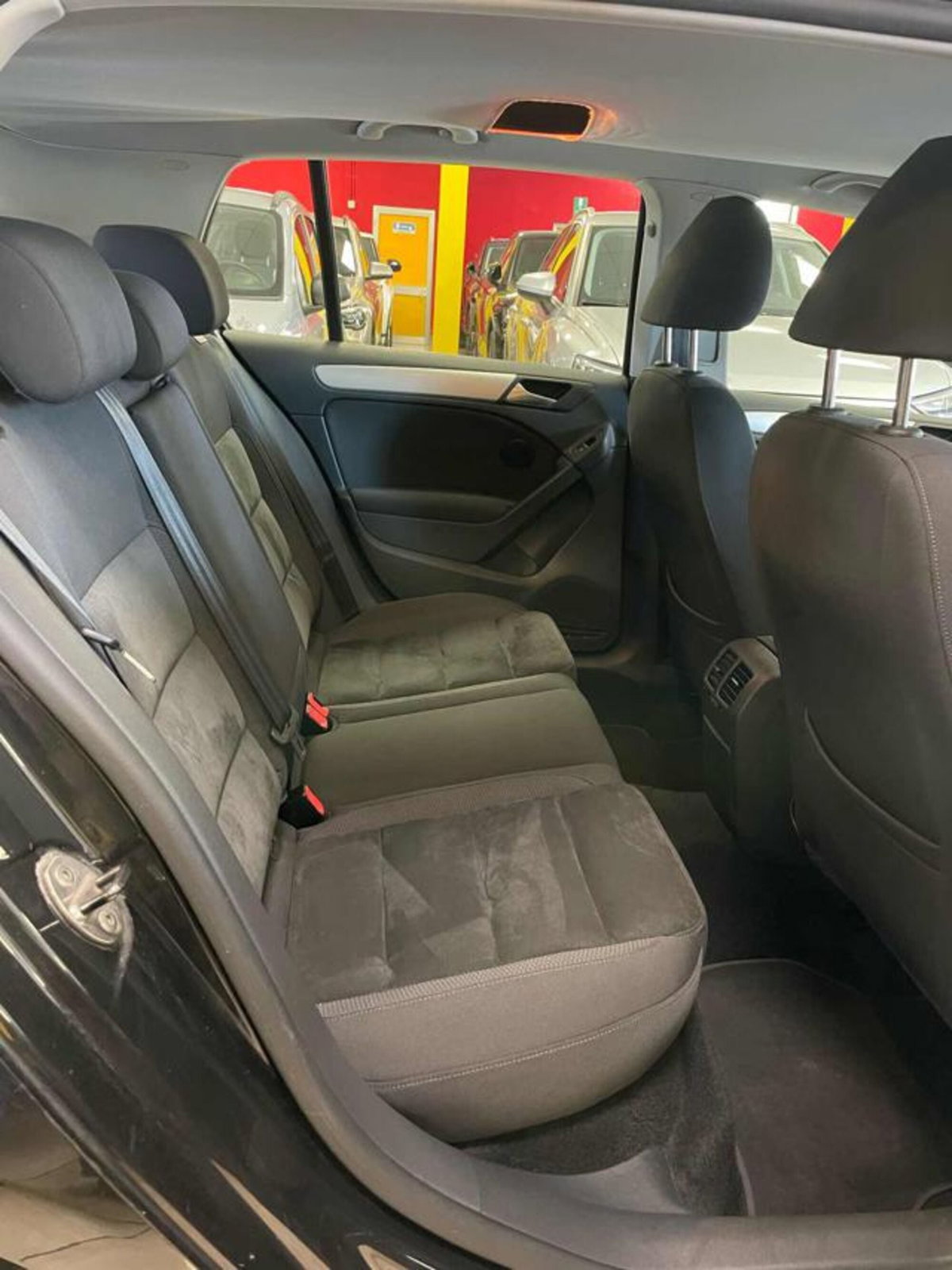 Volkswagen Golf 1.6 TDI DPF 5p. BlueMotion (8)