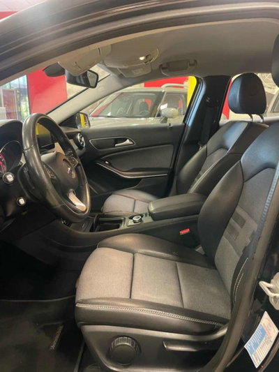 Mercedes-Benz GLA SUV 180 d Automatic Executive (12)