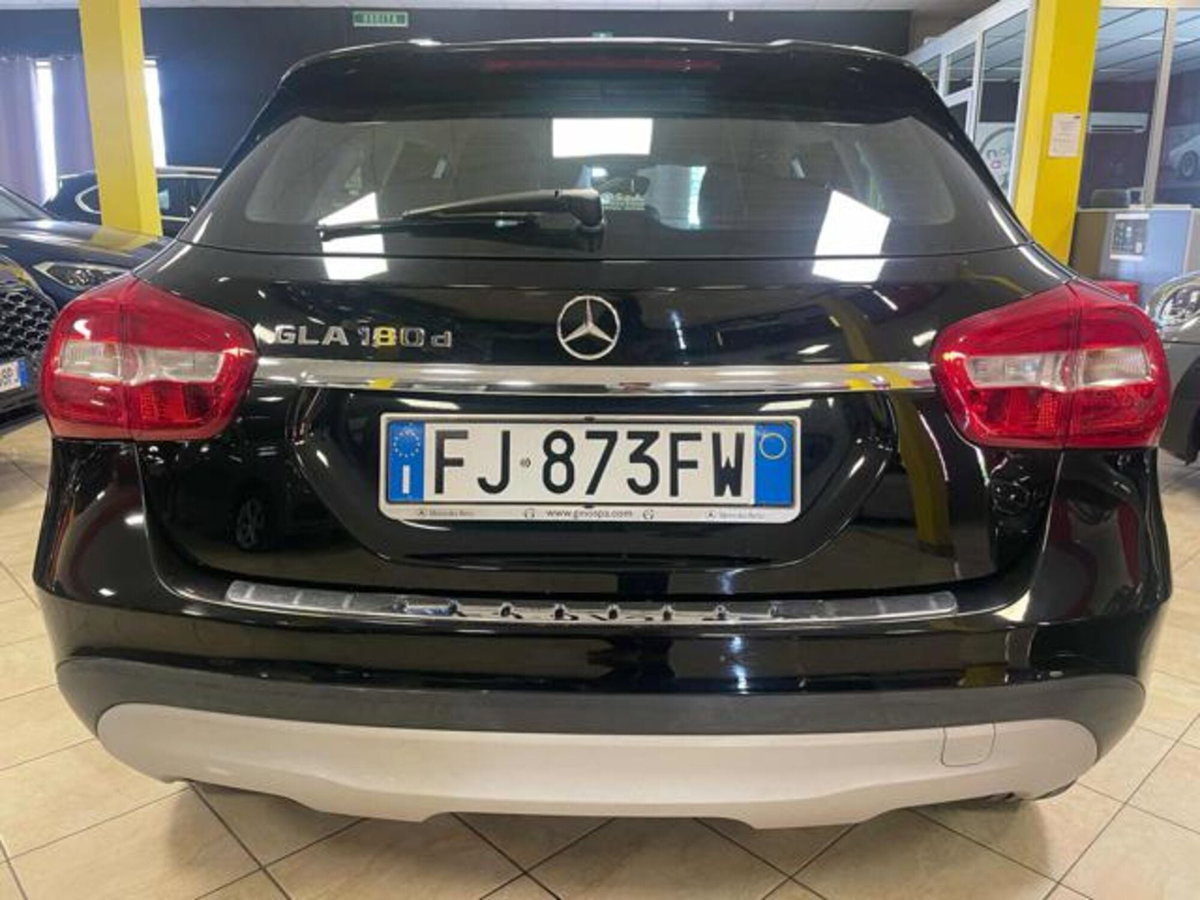 Mercedes-Benz GLA SUV 180 d Automatic Executive (13)