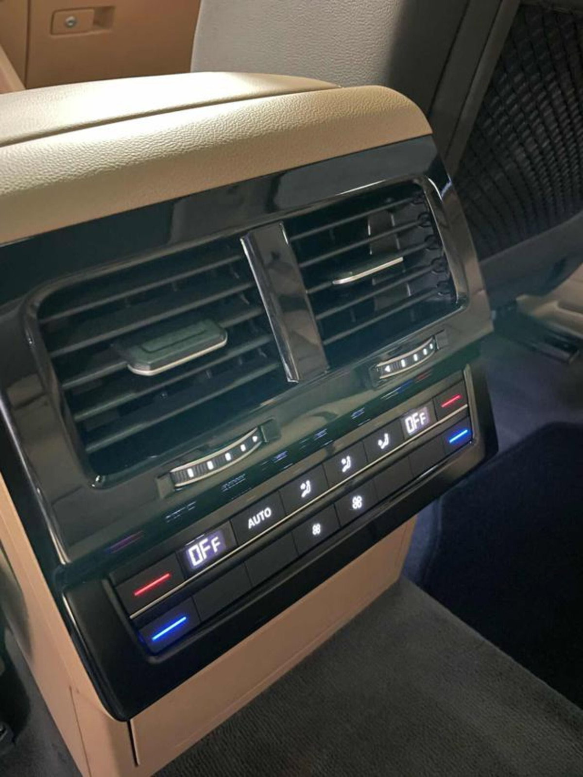 Volkswagen Touareg 3.0 V6 TDI 286 CV SCR (13)