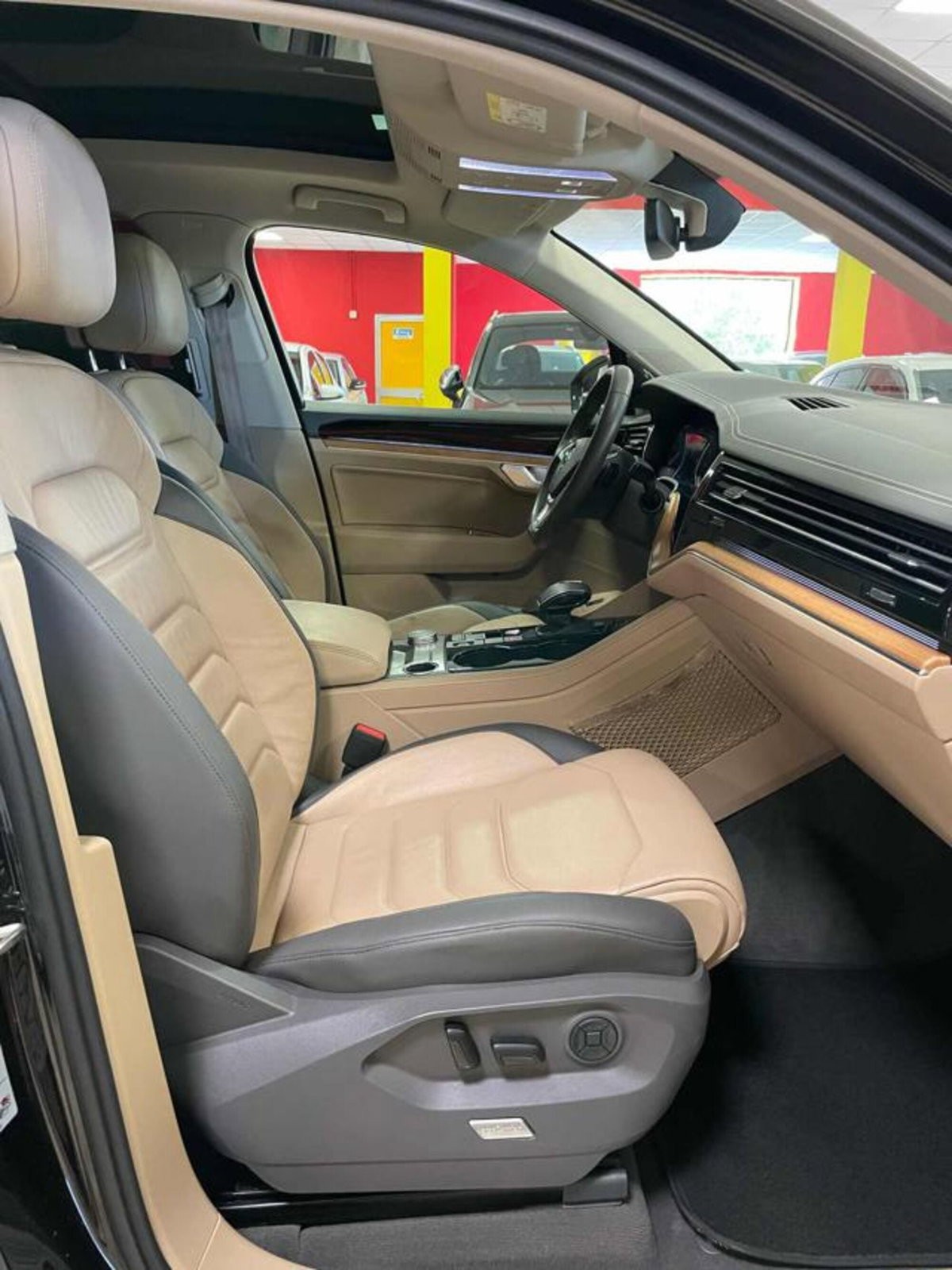 Volkswagen Touareg 3.0 V6 TDI 286 CV SCR (8)