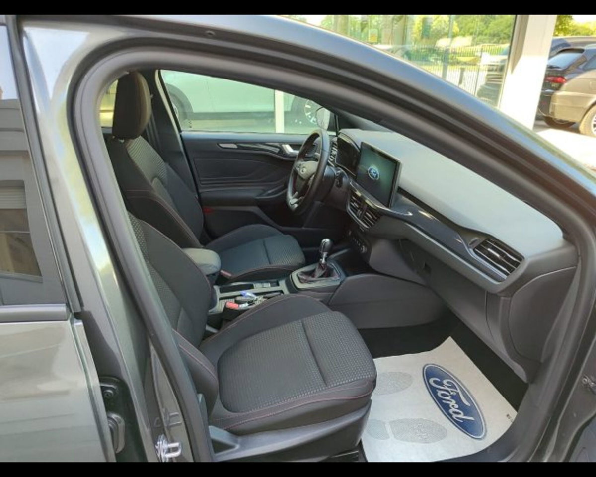 Ford Focus 1.0 EcoBoost Hybrid 125 CV Power. 5p. ST-Line Style (11)