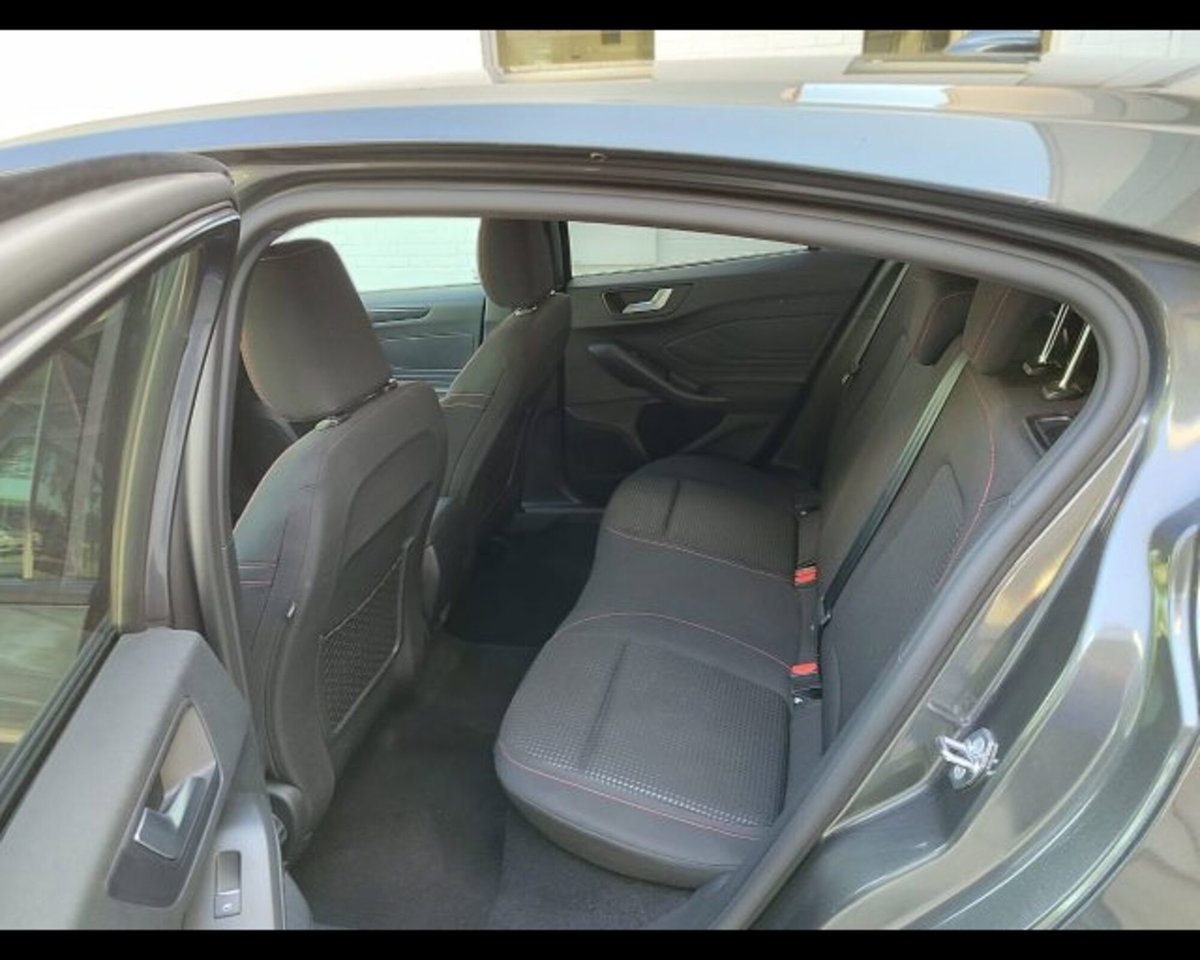 Ford Focus 1.0 EcoBoost Hybrid 125 CV Power. 5p. ST-Line Style (12)