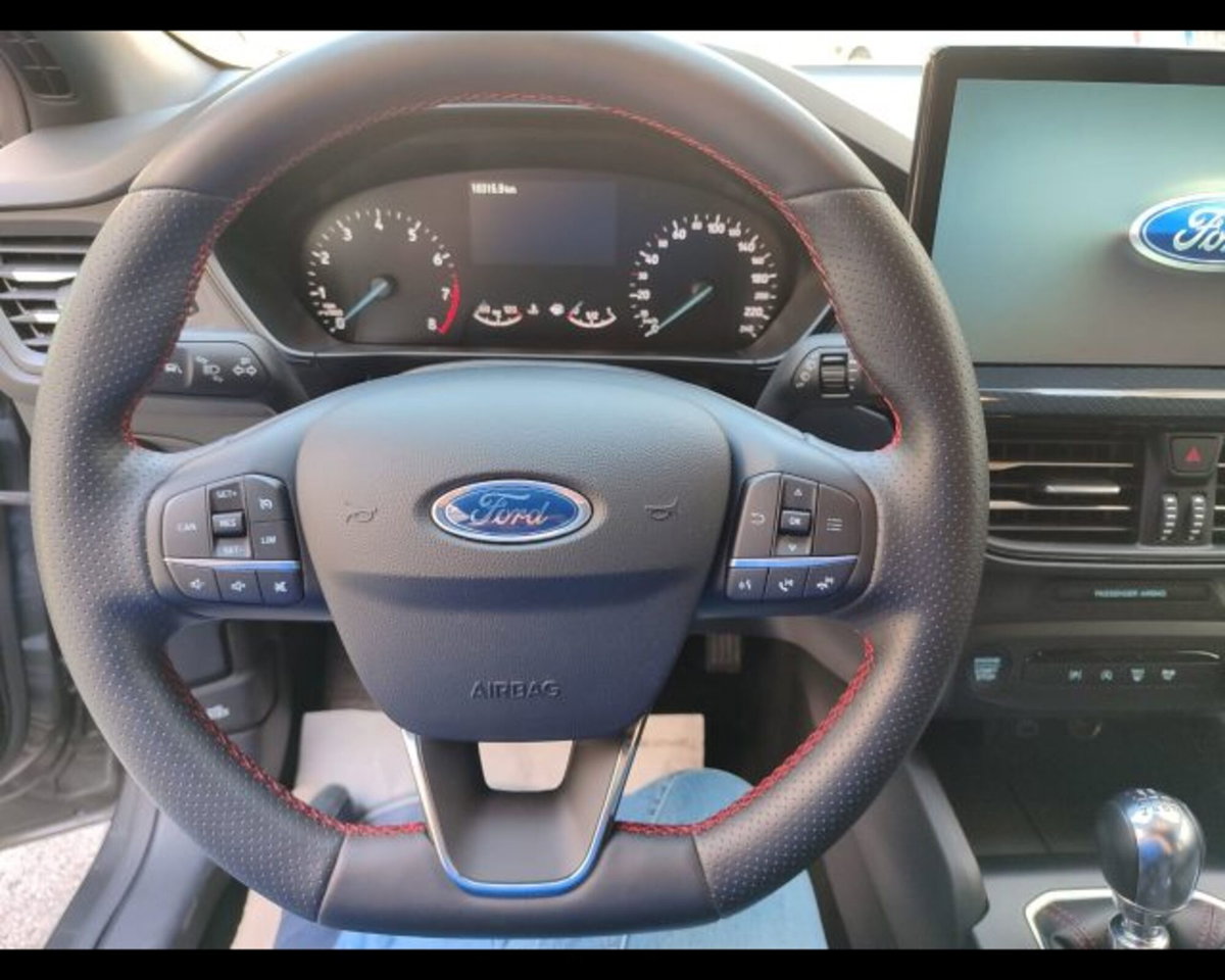 Ford Focus 1.0 EcoBoost Hybrid 125 CV Power. 5p. ST-Line Style (14)