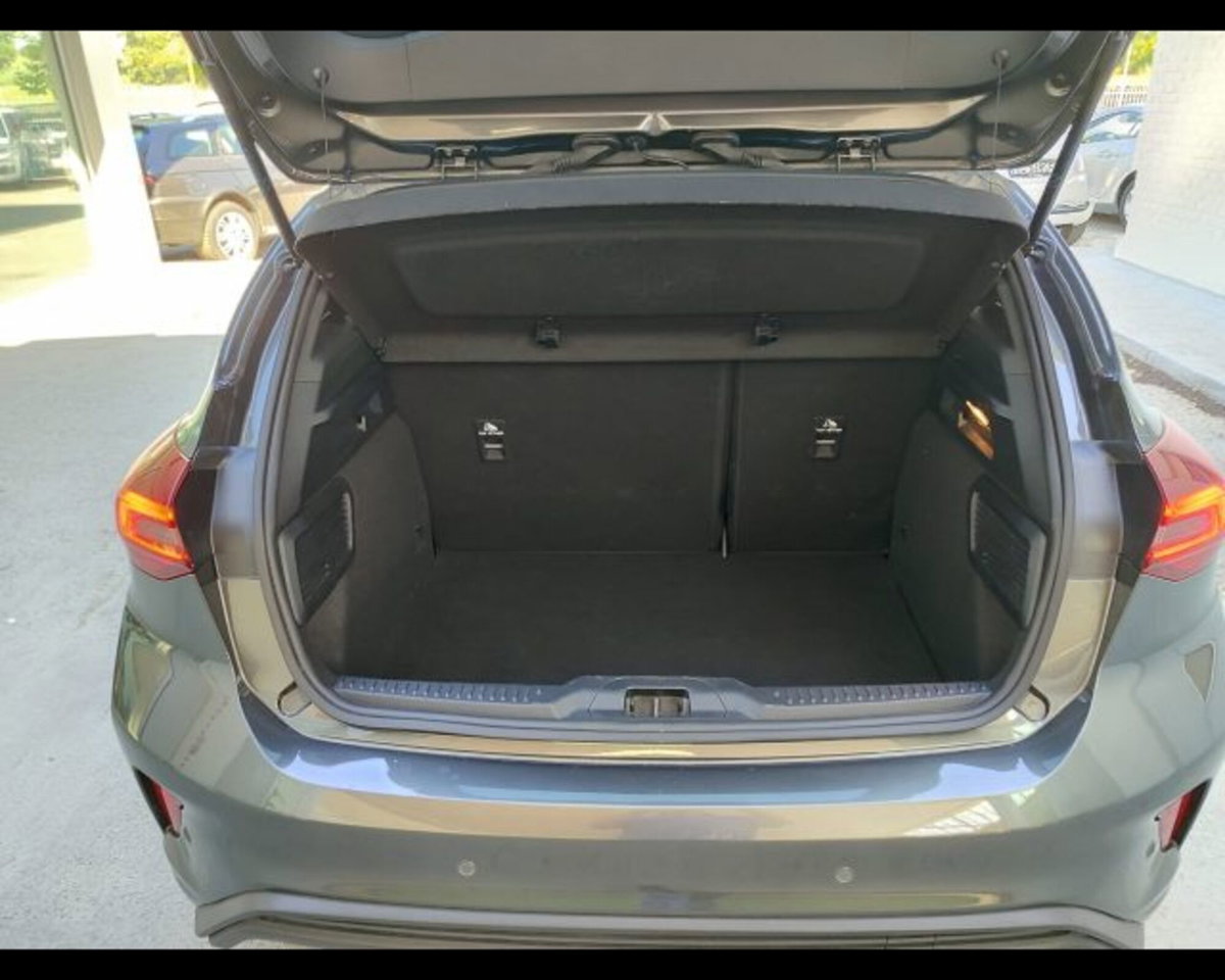 Ford Focus 1.0 EcoBoost Hybrid 125 CV Power. 5p. ST-Line Style (18)