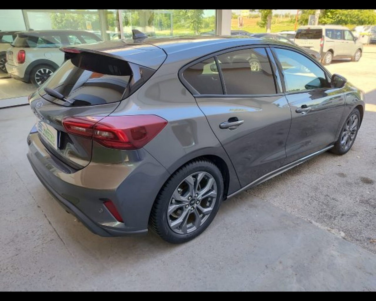 Ford Focus 1.0 EcoBoost Hybrid 125 CV Power. 5p. ST-Line Style (5)