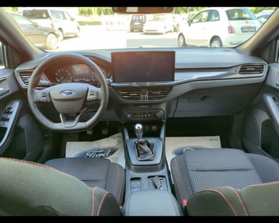 Ford Focus 1.0 EcoBoost Hybrid 125 CV Power. 5p. ST-Line Style (9)